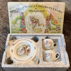 Wedgewood childrens tea set. Mrs.Tiggy-Winkle Beatrice Potter